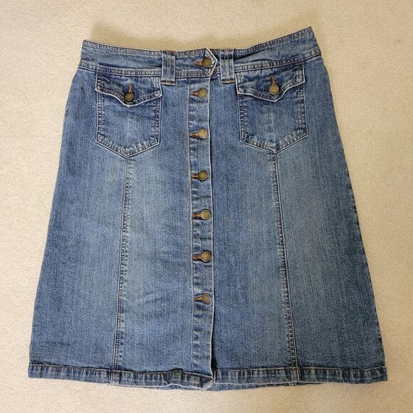 Villager by Liz Claiborne Dresses & Skirts - Villager 10 Blue Denim Jean Skirt Button Front Pockets Knee Length Stretch
